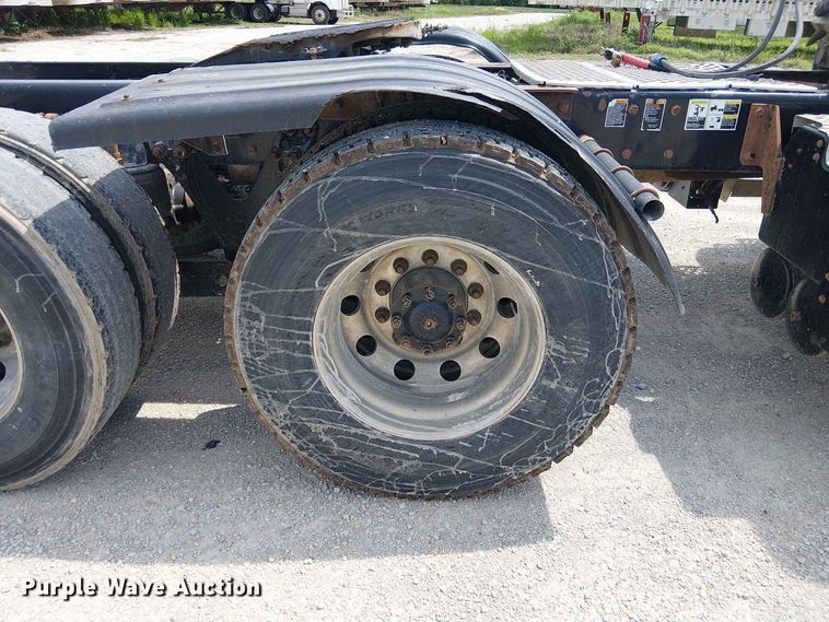 image for item DZ4603 2020 Kenworth T800 semi truck