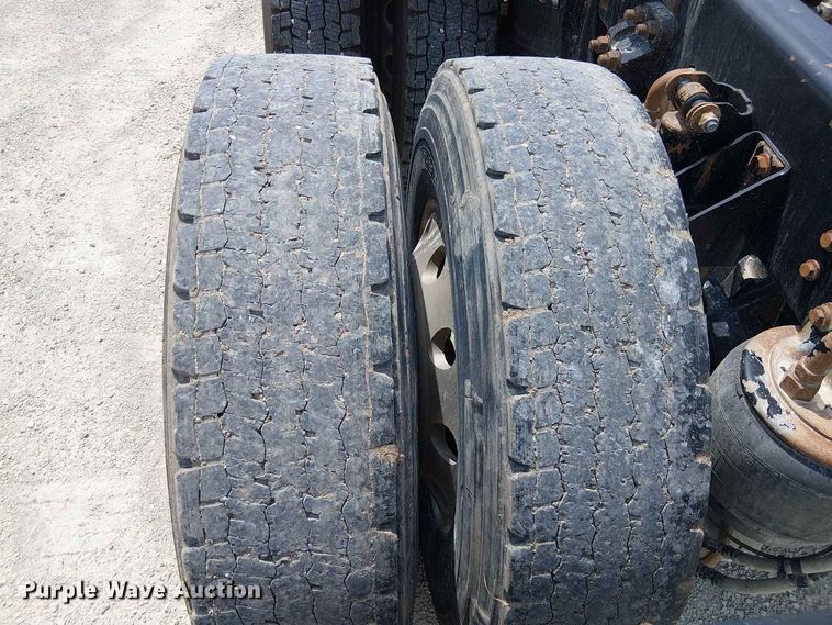 image for item DZ4603 2020 Kenworth T800 semi truck