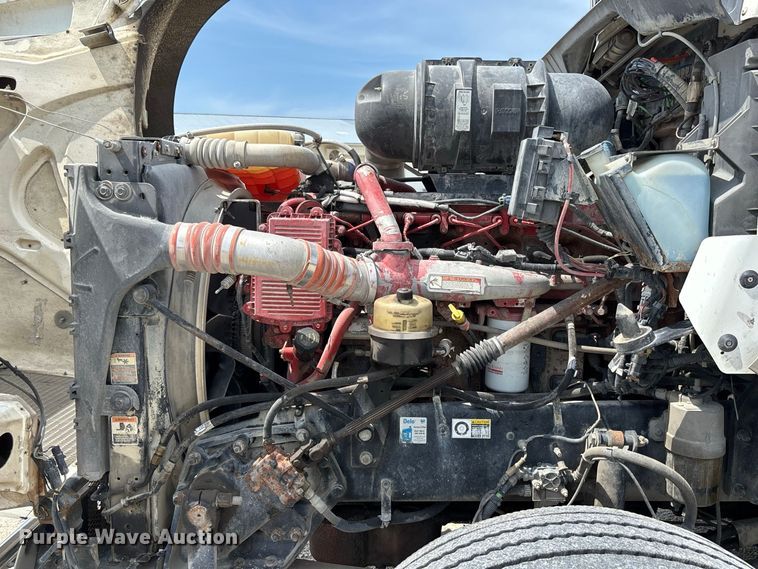 image for item DZ4604 2012 Kenworth T800 semi truck