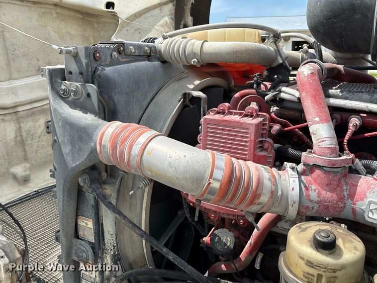 image for item DZ4604 2012 Kenworth T800 semi truck