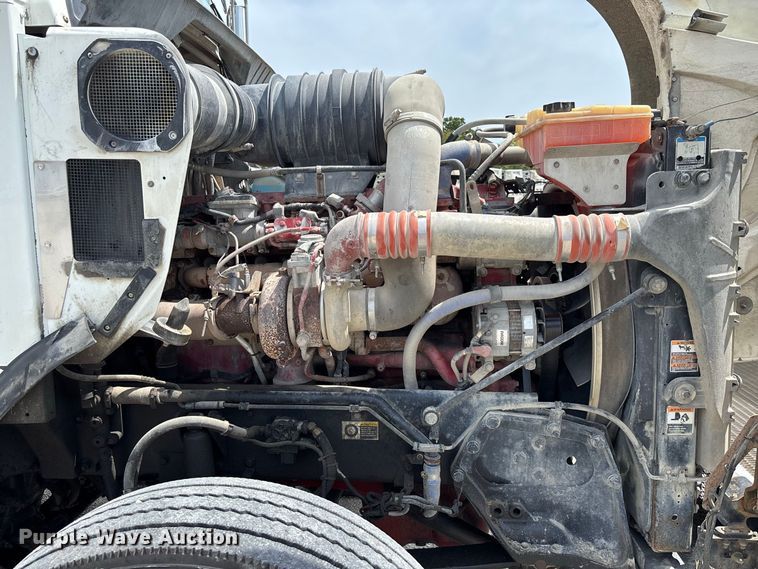 image for item DZ4604 2012 Kenworth T800 semi truck
