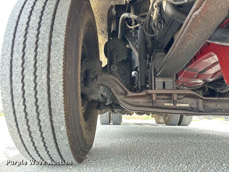 image for item DZ4604 2012 Kenworth T800 semi truck
