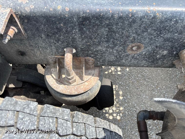 image for item DZ4604 2012 Kenworth T800 semi truck