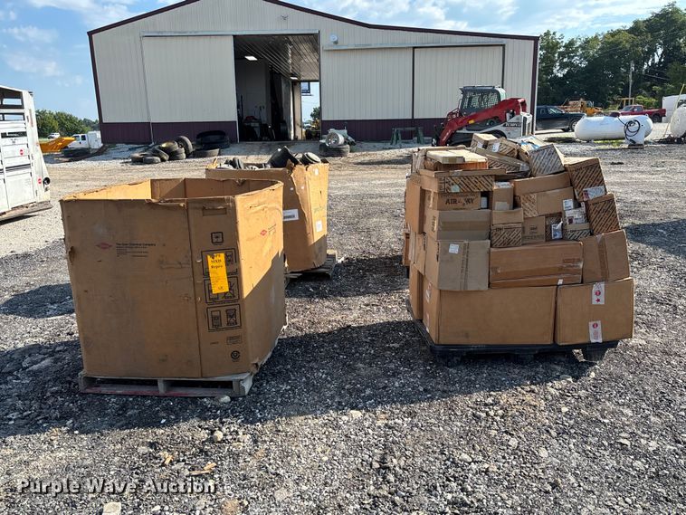 image for item DZ4684 Truck parts