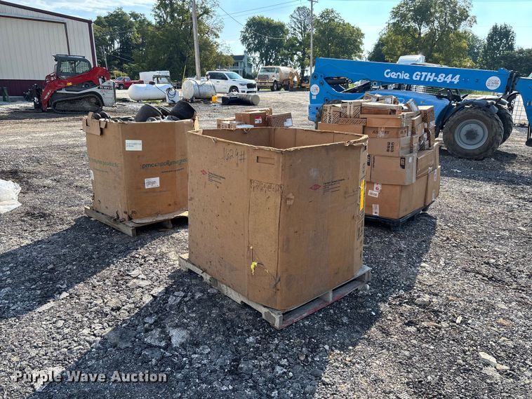 image for item DZ4684 Truck parts