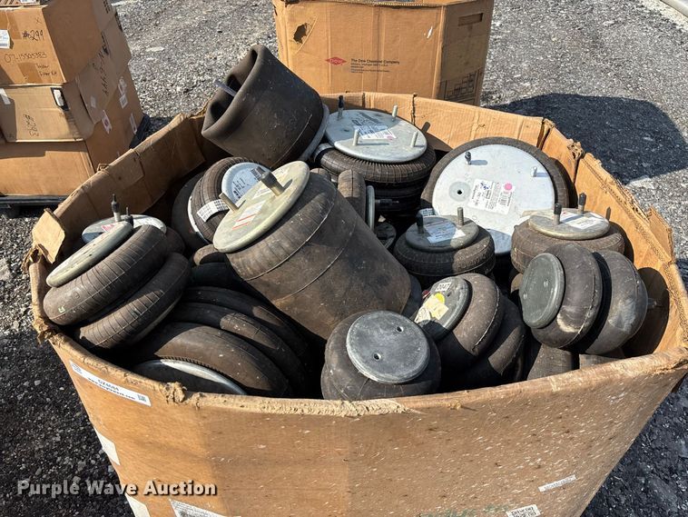 image for item DZ4684 Truck parts