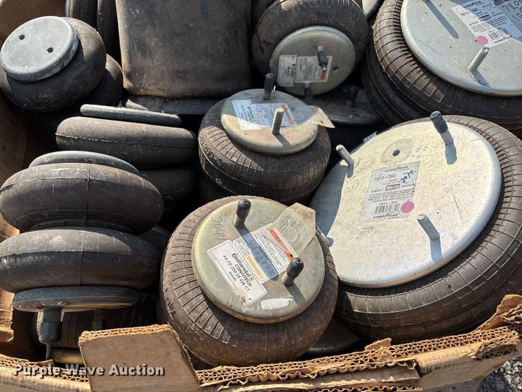 image for item DZ4684 Truck parts