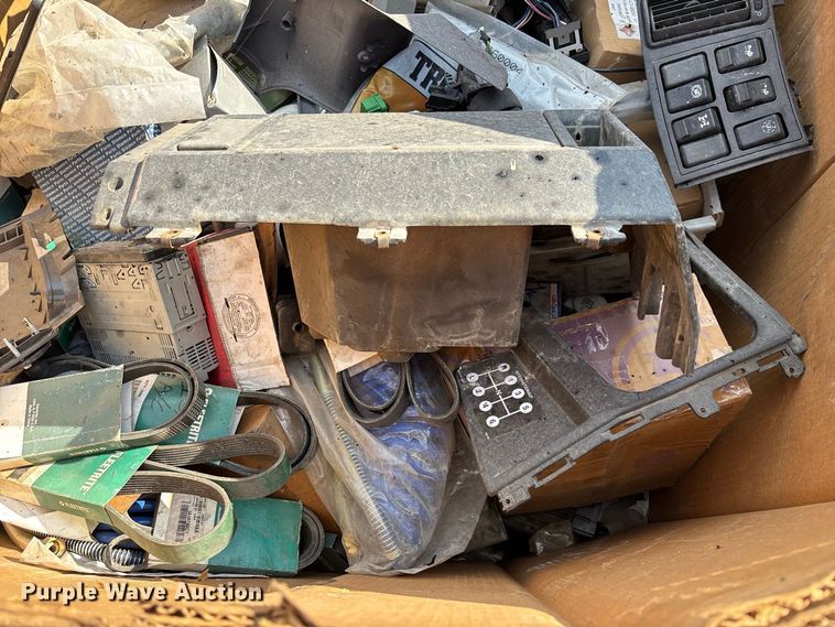 image for item DZ4684 Truck parts