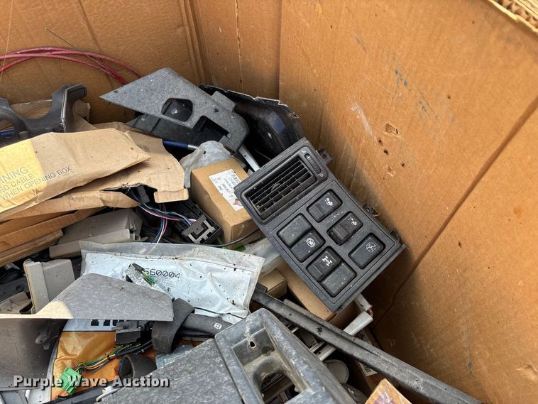 image for item DZ4684 Truck parts