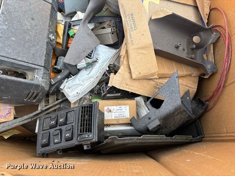 image for item DZ4684 Truck parts