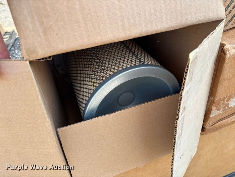 image for item DZ4684 Truck parts