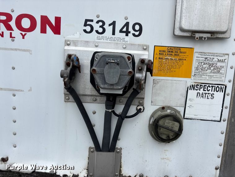 image for item EA4713 2007 Utility 4000D-X dry van trailer