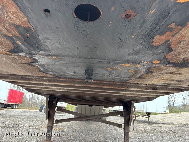 image for item EA4713 2007 Utility 4000D-X dry van trailer