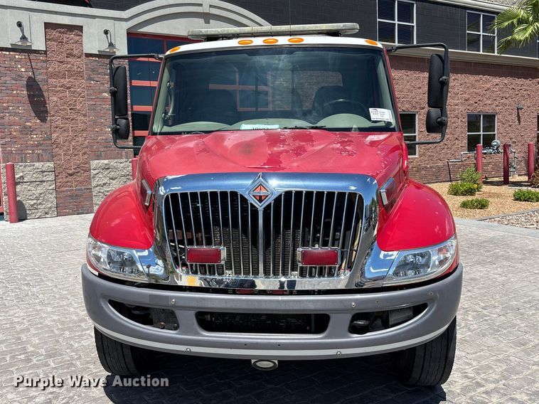 image for item EE6471 2009 International DuraStar 4300 truck cab and chassis