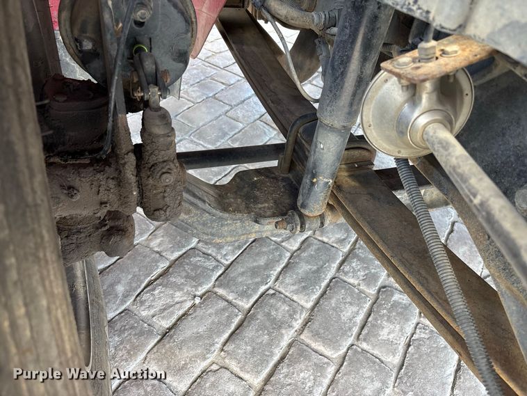 image for item EE6471 2009 International DuraStar 4300 truck cab and chassis
