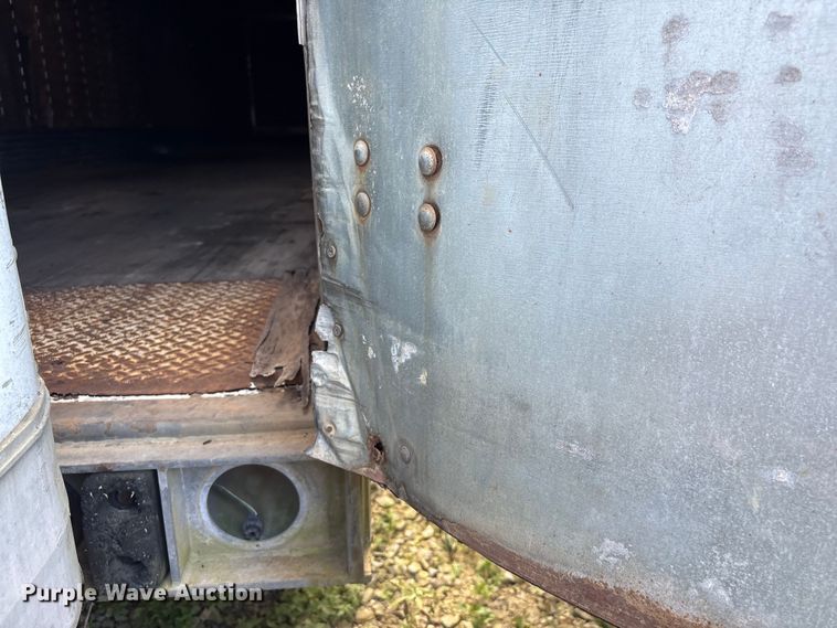 image for item EF1315 1999 Trailer Mobile Trailers dry van trailer