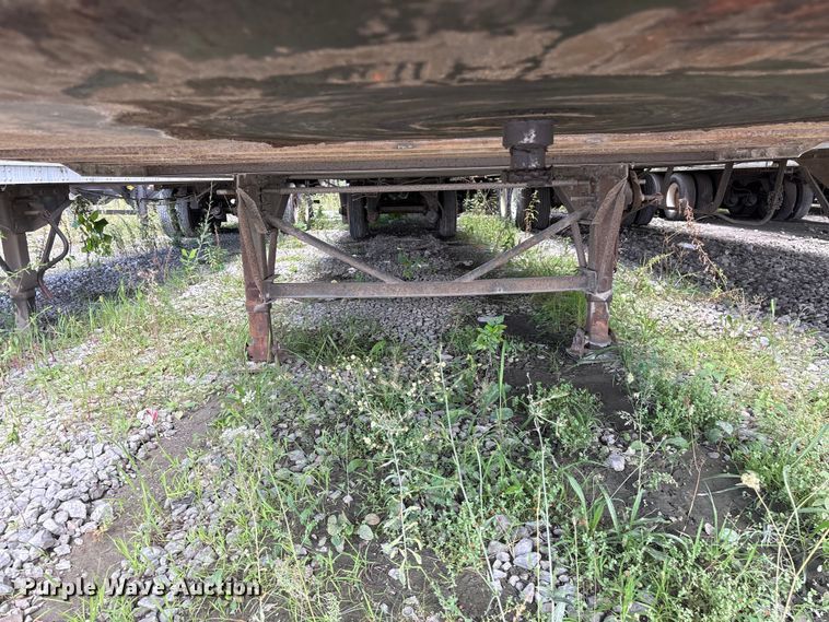 image for item EF1315 1999 Trailer Mobile Trailers dry van trailer