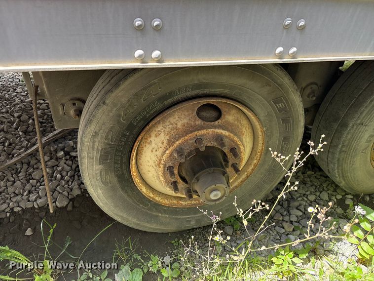 image for item EF1315 1999 Trailer Mobile Trailers dry van trailer