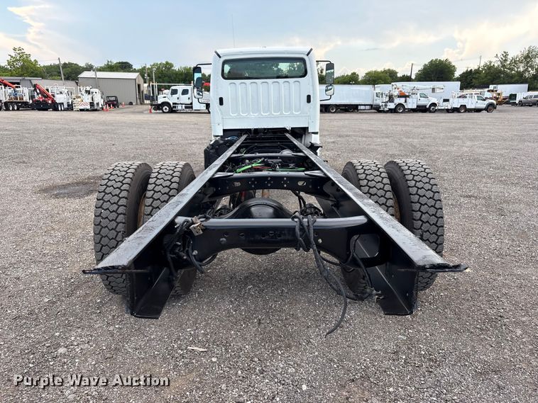 image for item EG9194 2014 Freightliner Business Class M2 truck cab and chassis