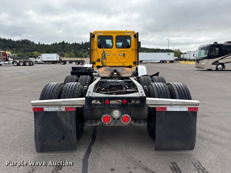 image for item EP3022 2021 Freightliner Cascadia semi truck