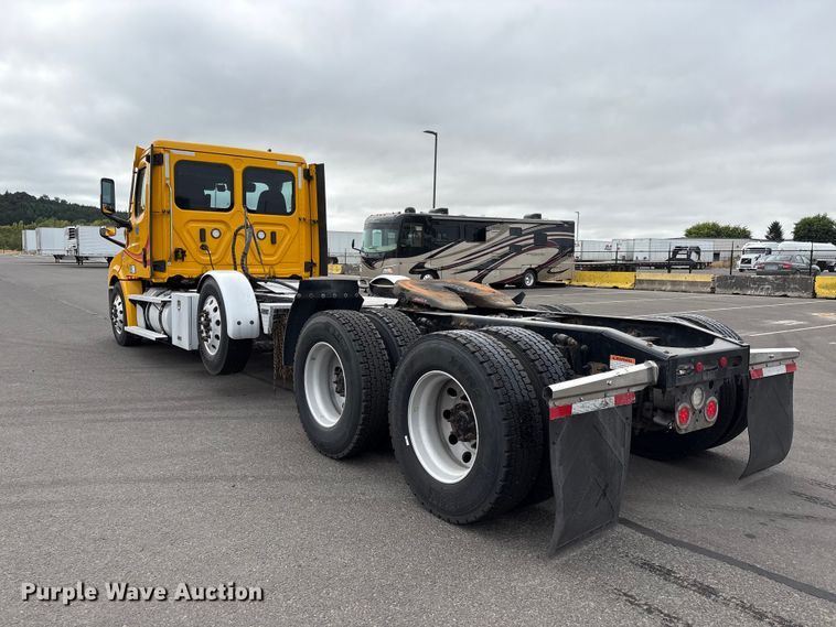 image for item EP3022 2021 Freightliner Cascadia semi truck