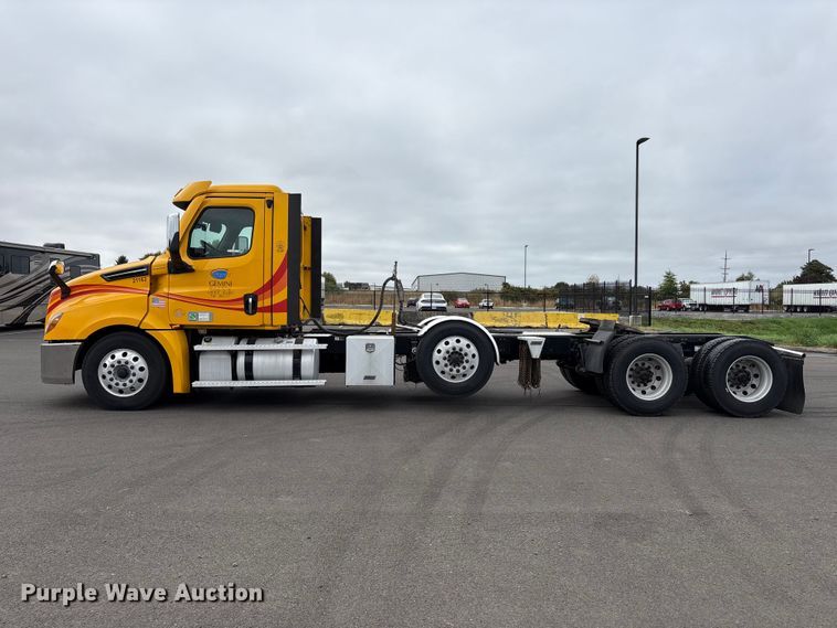 image for item EP3022 2021 Freightliner Cascadia semi truck