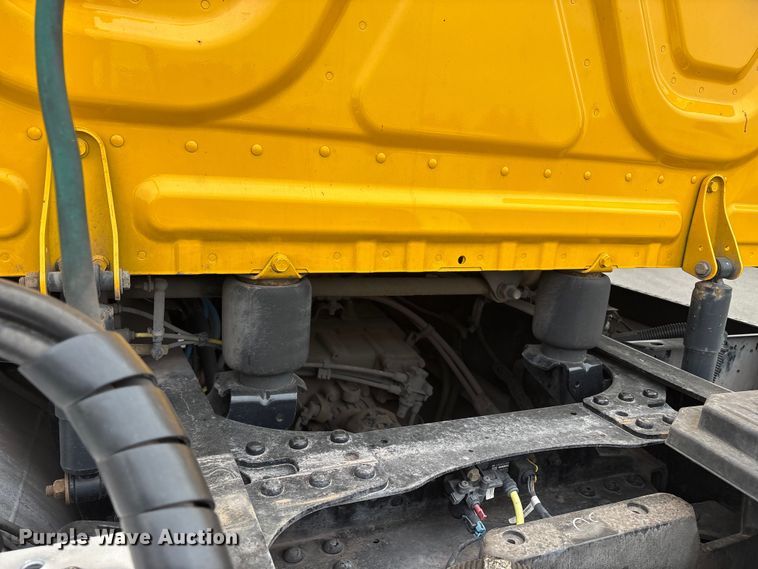 image for item EP3022 2021 Freightliner Cascadia semi truck