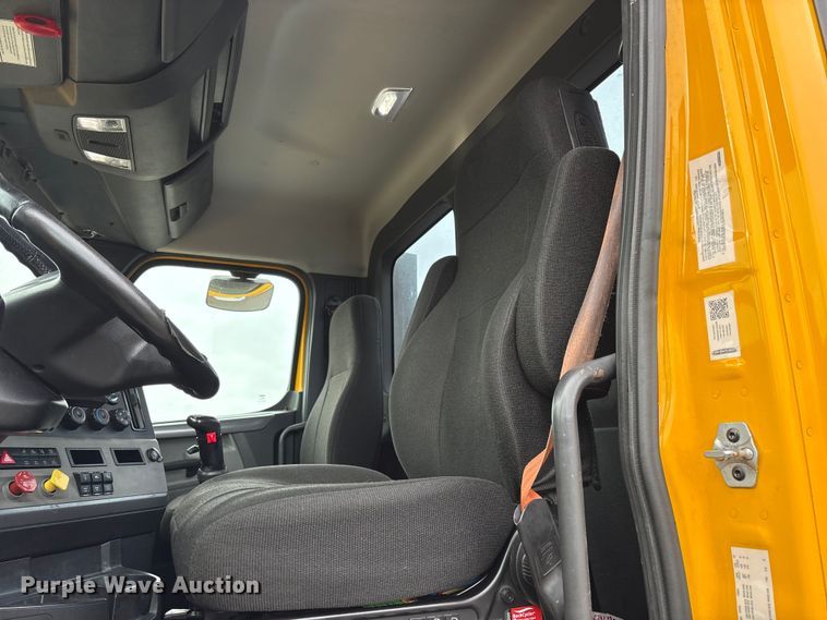 image for item EP3022 2021 Freightliner Cascadia semi truck