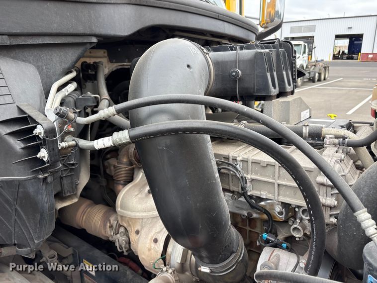 image for item EP3022 2021 Freightliner Cascadia semi truck