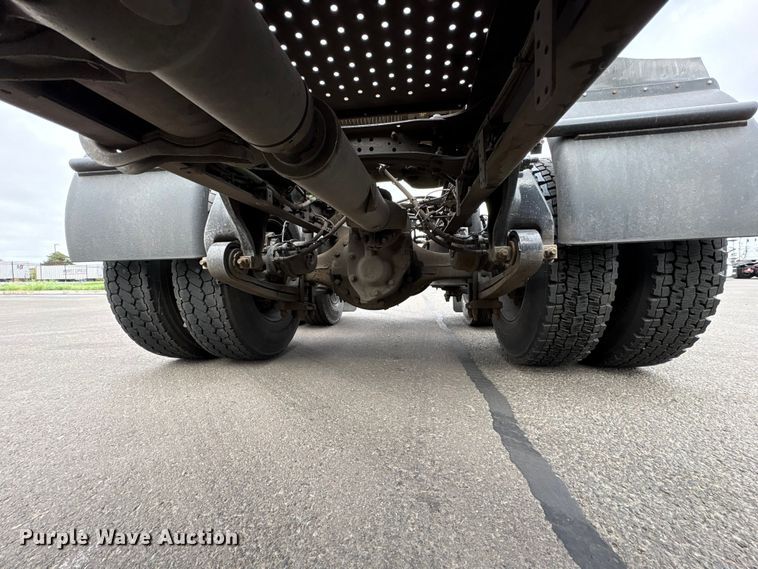image for item EP3022 2021 Freightliner Cascadia semi truck