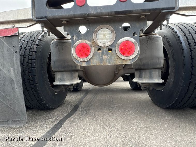 image for item EP3022 2021 Freightliner Cascadia semi truck
