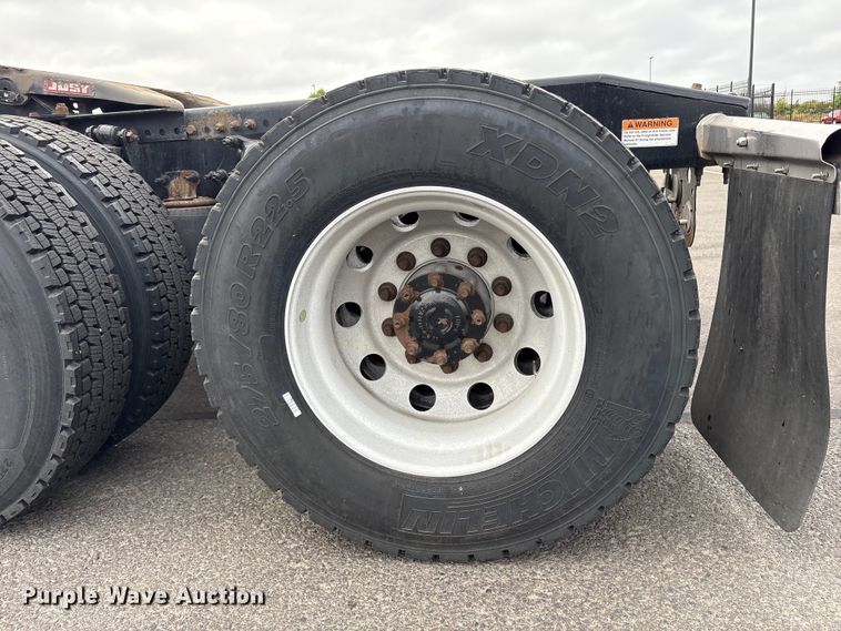 image for item EP3022 2021 Freightliner Cascadia semi truck