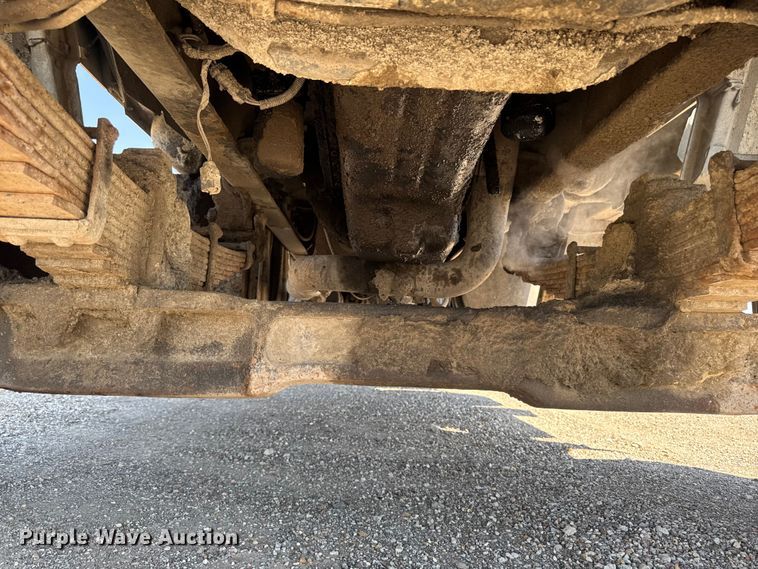 image for item ER0469 1990 Ford LT8000 dump truck