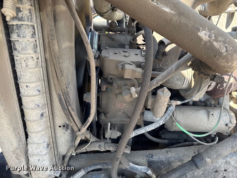 image for item ER0469 1990 Ford LT8000 dump truck