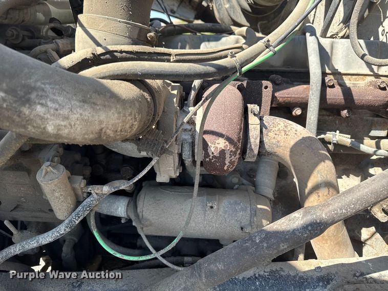 image for item ER0469 1990 Ford LT8000 dump truck