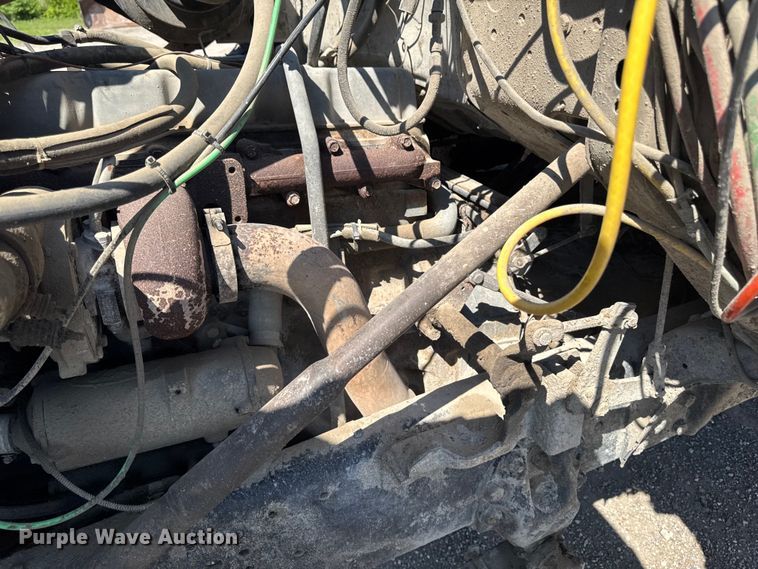 image for item ER0469 1990 Ford LT8000 dump truck