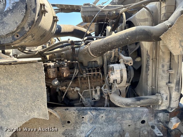 image for item ER0469 1990 Ford LT8000 dump truck