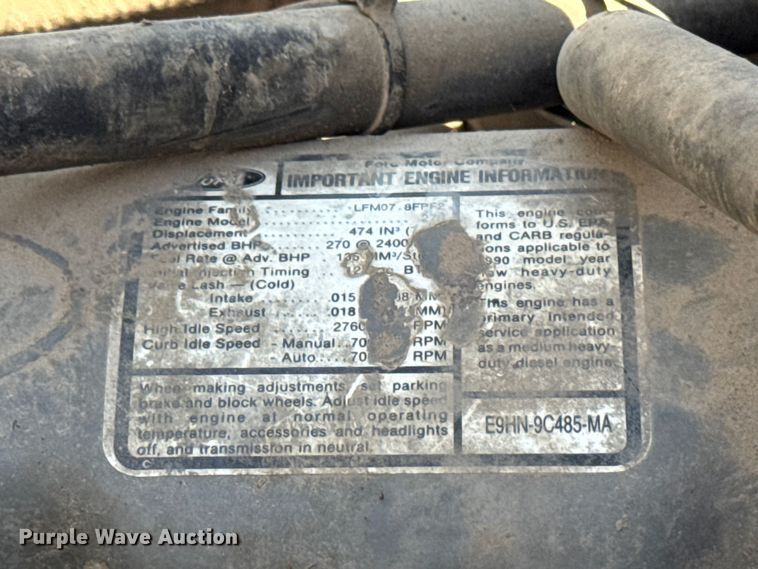 image for item ER0469 1990 Ford LT8000 dump truck