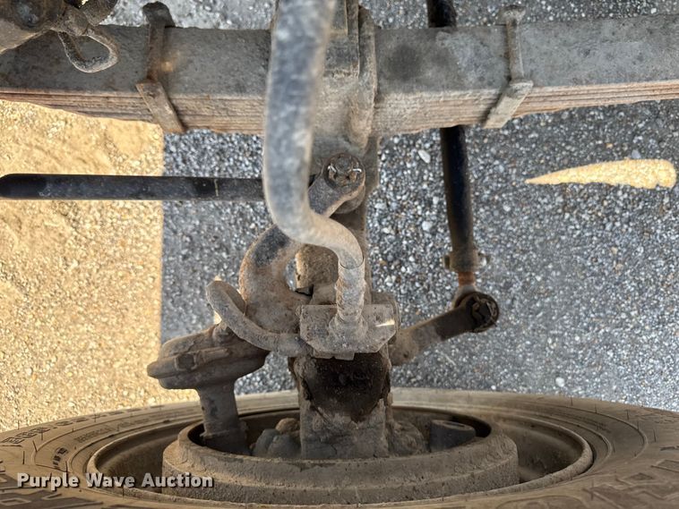 image for item ER0469 1990 Ford LT8000 dump truck