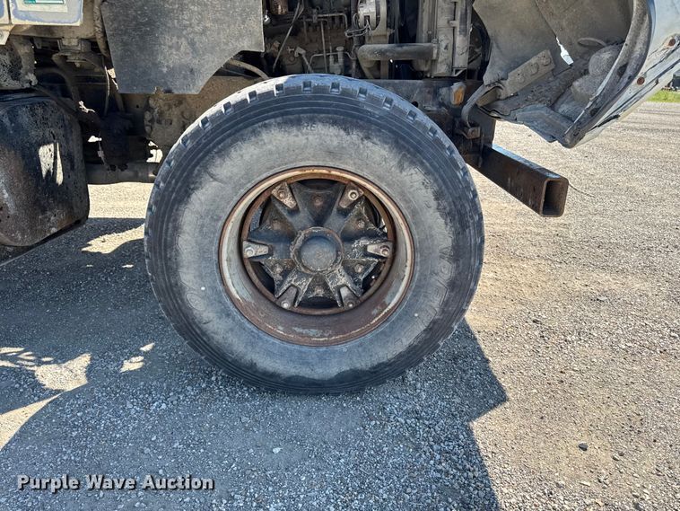 image for item ER0469 1990 Ford LT8000 dump truck