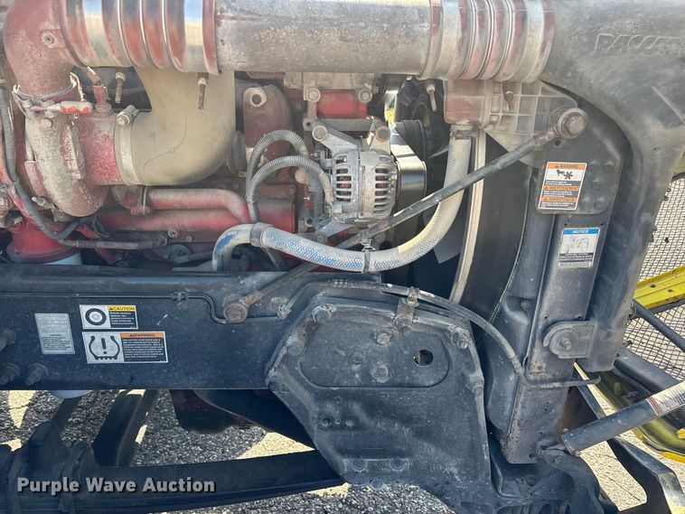 image for item ER3228 2017 Kenworth T680 semi truck