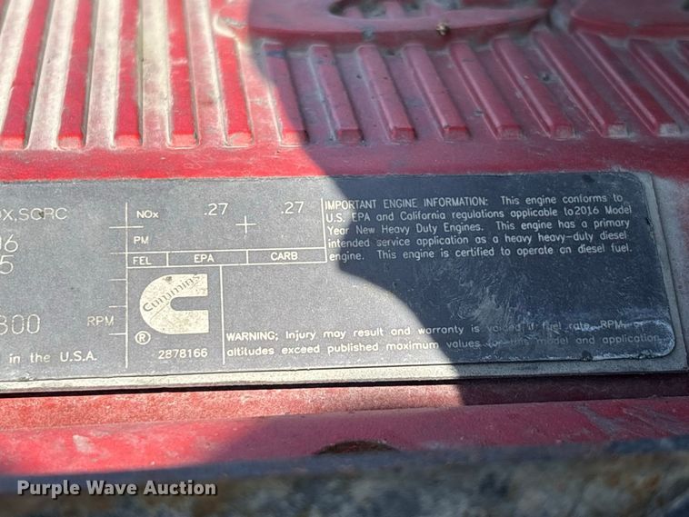 image for item ER3228 2017 Kenworth T680 semi truck