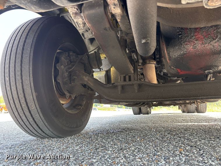 image for item ER3228 2017 Kenworth T680 semi truck