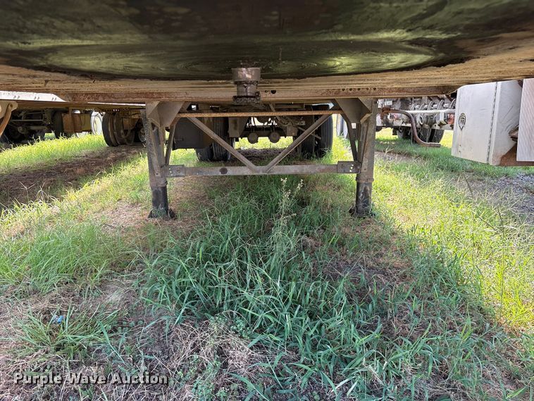 image for item ET0372 1999 Dorsey AUDT-LD dry van trailer