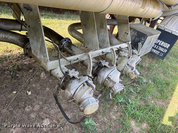 image for item ET0373 1977 Fruehauf TAG-F2-F tank trailer
