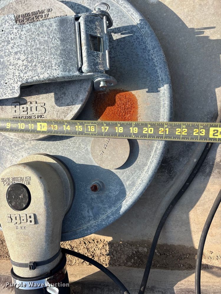 image for item ET0373 1977 Fruehauf TAG-F2-F tank trailer