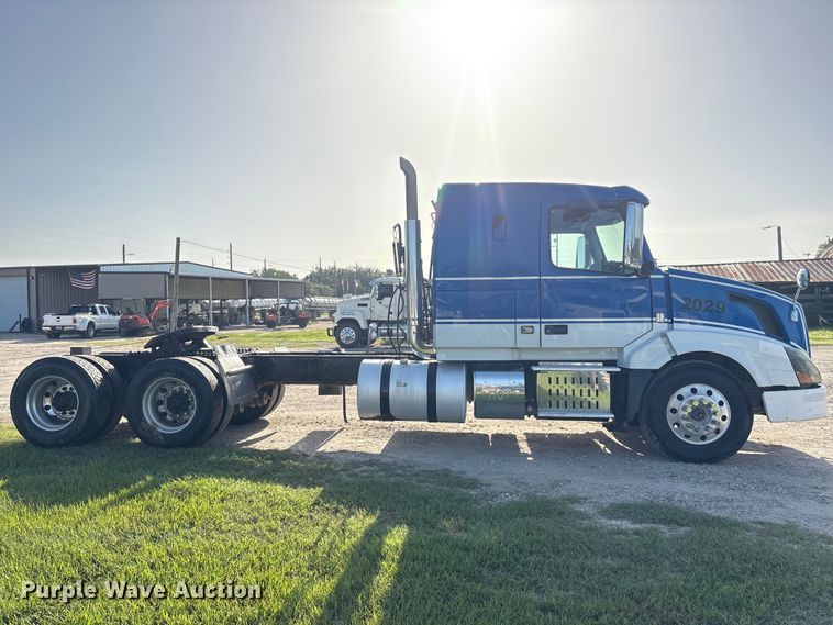 2012 Volvo VNL