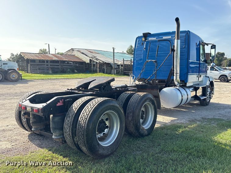 2012 Volvo VNL