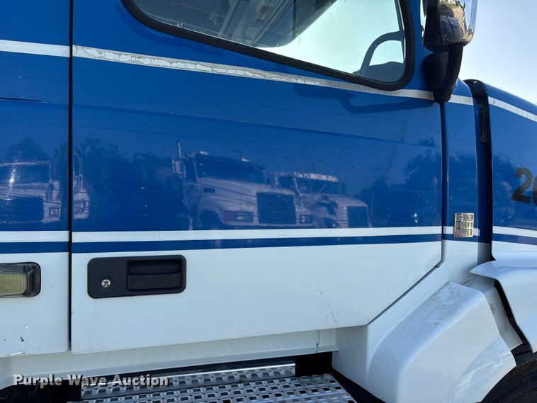 2012 Volvo VNL