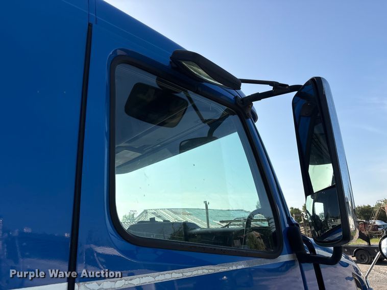 2012 Volvo VNL